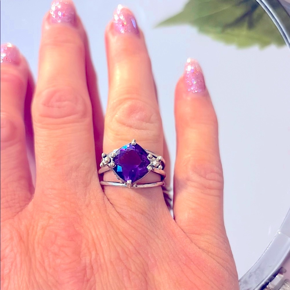 Elegant Purple Gemstone Silver Ring